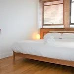 Funky Urban Two Bed Flat In The Heart Of Bristol