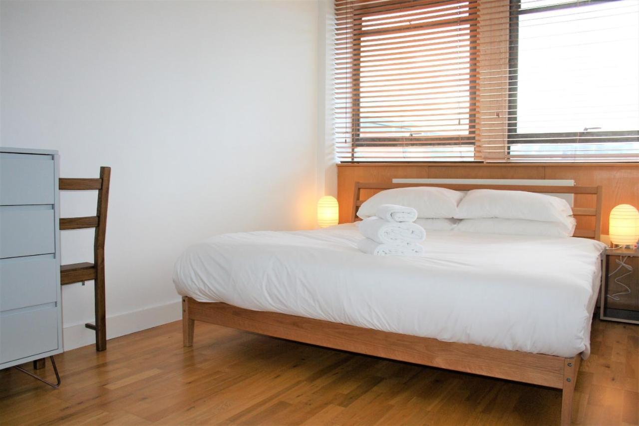 Funky Urban Two Bed Flat In The Heart Of *